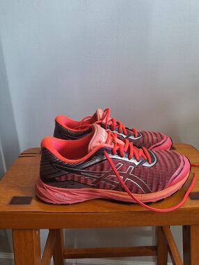 ASICS DynaFlyte Women's Size 9.5